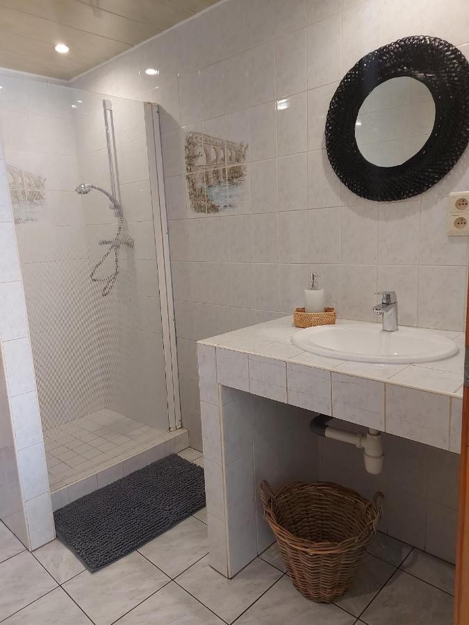 Appartement Rdc Plein Centre Avec Terrasse Visé Exteriör bild