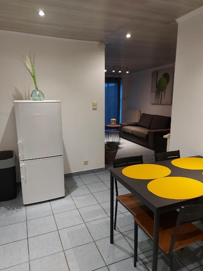 Appartement Rdc Plein Centre Avec Terrasse Visé Exteriör bild