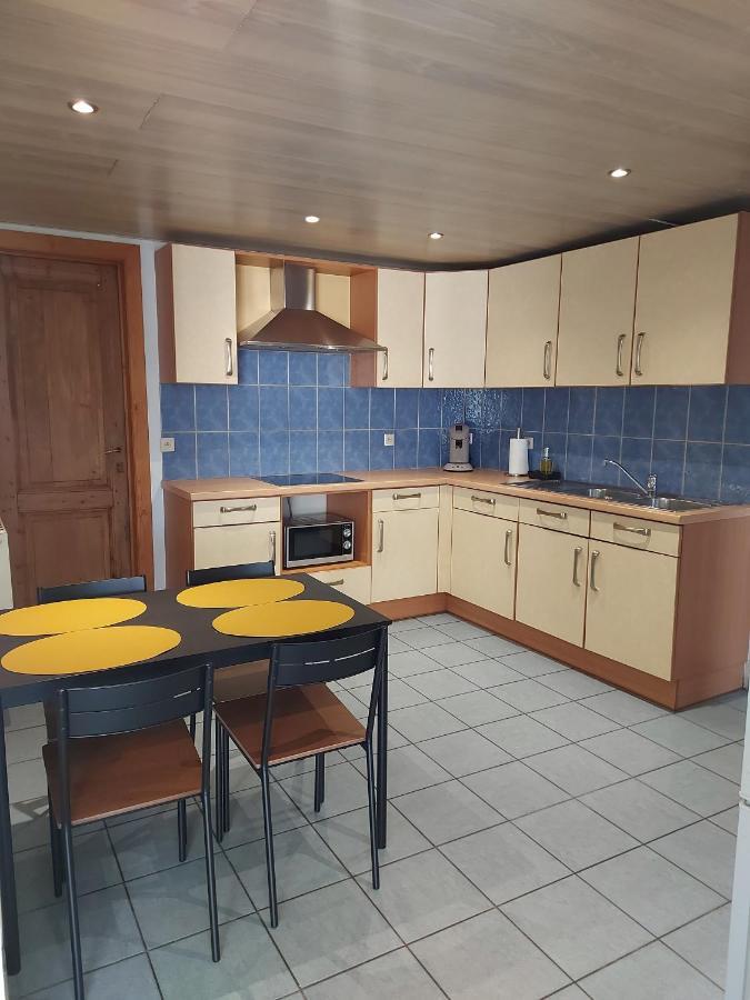 Appartement Rdc Plein Centre Avec Terrasse Visé Exteriör bild
