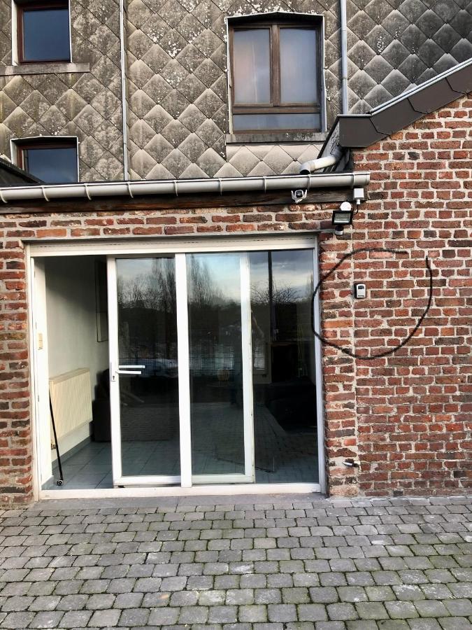 Appartement Rdc Plein Centre Avec Terrasse Visé Exteriör bild