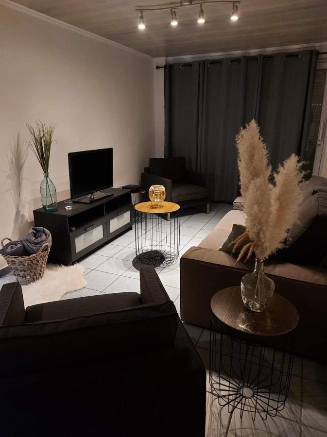 Appartement Rdc Plein Centre Avec Terrasse Visé Exteriör bild